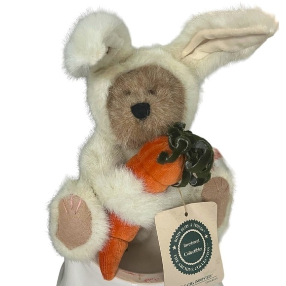 Boyds Bears & Friends Agatha Snoopstein Bunny Bear With Carrot - Picture 1 of 6